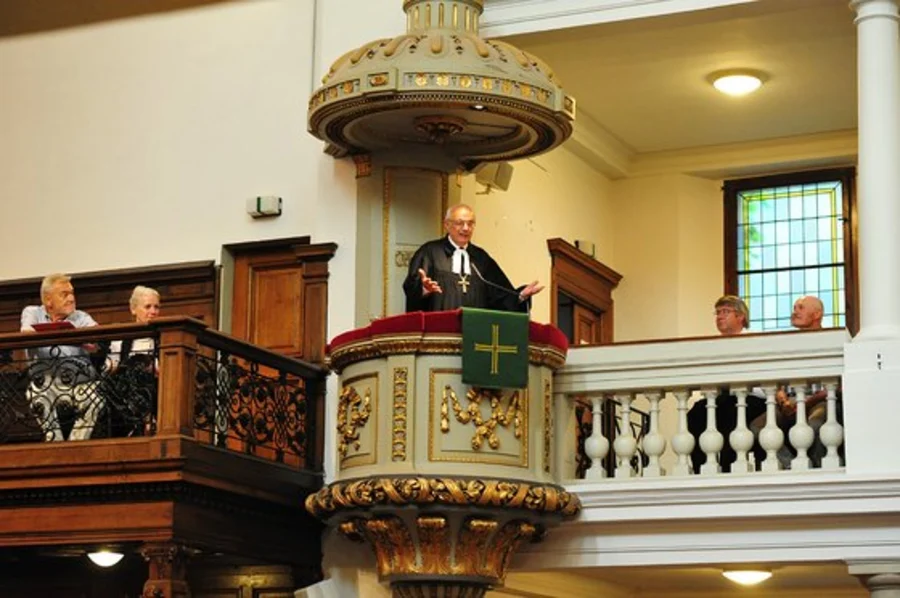 Biskup Michael Bünker odchádza do dôchodku a preto končí vo funkcii biskupa