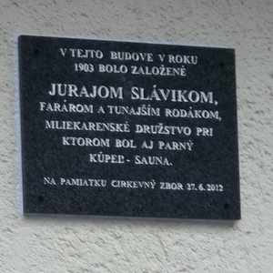Dve pamätné tabule v Dačovom Lome
